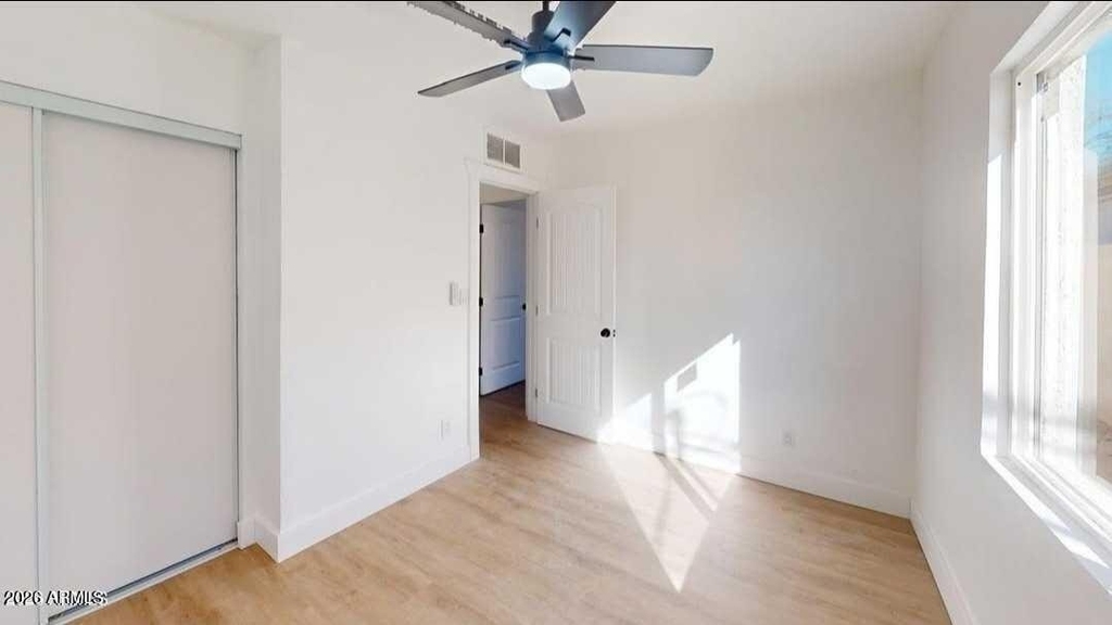 2739 E Tamarisk Avenue - Photo 9
