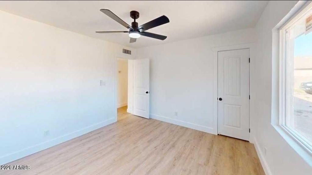 2739 E Tamarisk Avenue - Photo 5