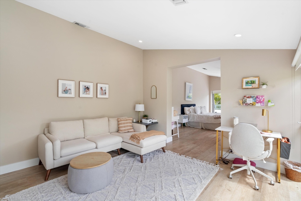 1509 Ne 4th Place - Photo 9