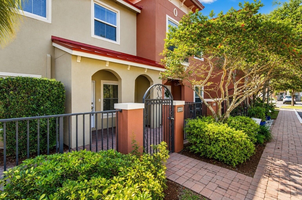 340 Lake Monterey Circle - Photo 4