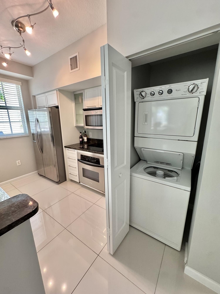225 Ne 1st Street - Photo 11