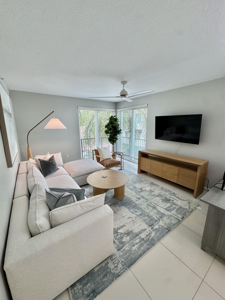 225 Ne 1st Street - Photo 18