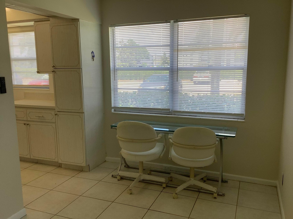 560 Fanshaw - Photo 5