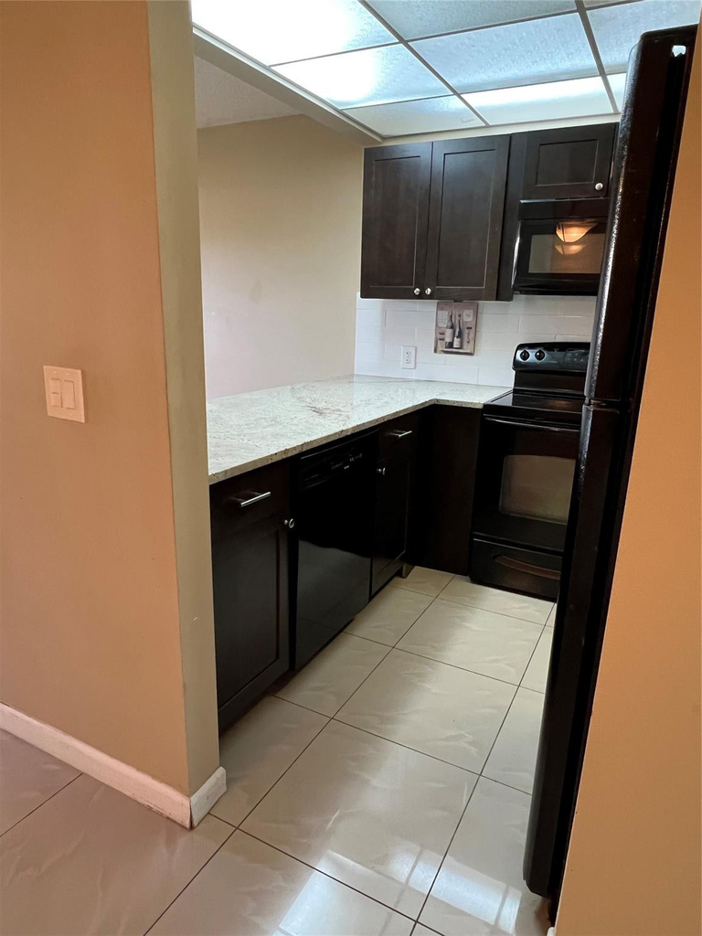 517 Mansfield M - Photo 5