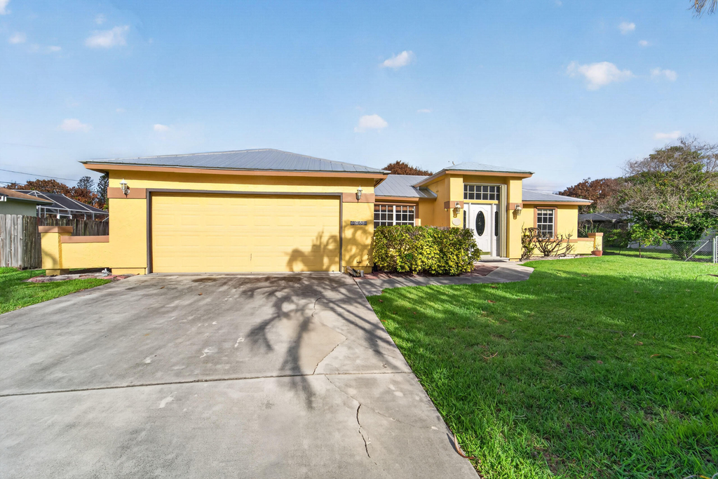 6956 Nw Jorgensen Road - Photo 0