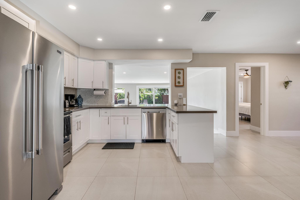 300 Se 8th Court - Photo 4