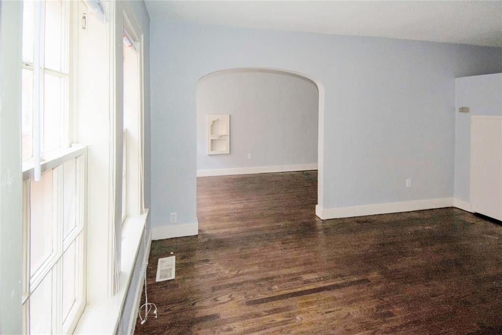 437 Nw 26 Street - Photo 2