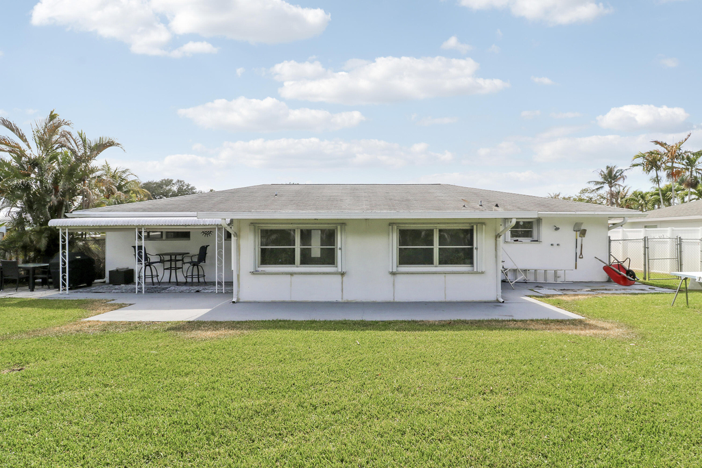 1518 Summer Avenue - Photo 5