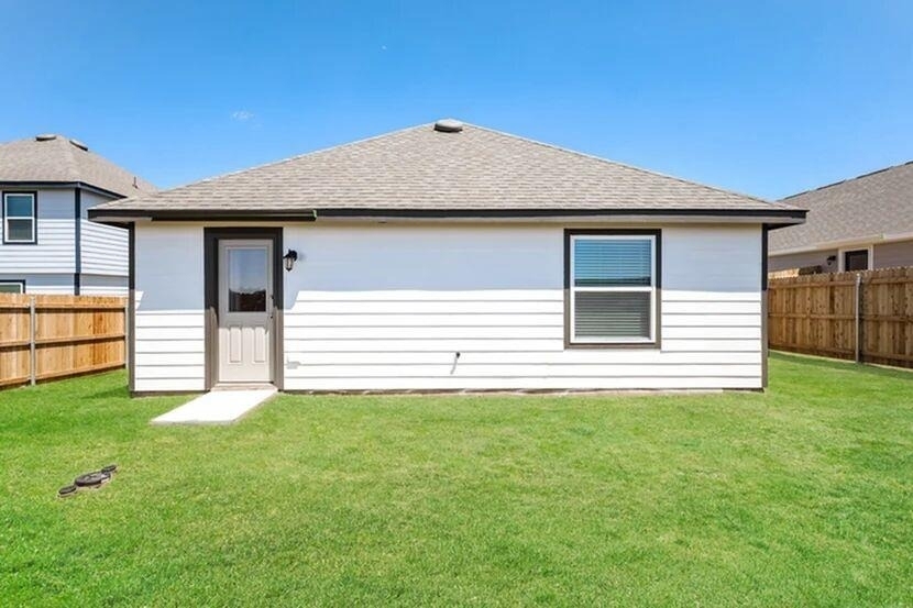 1810 Crimson Lake Boulevard - Photo 2