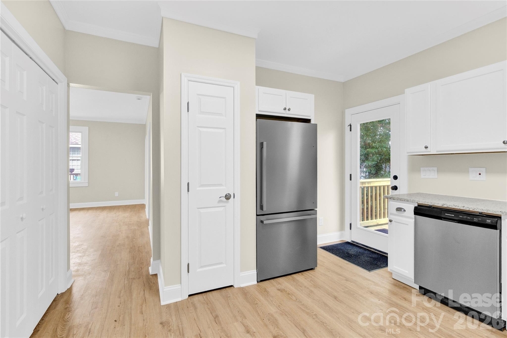 112 Dean Street - Photo 6