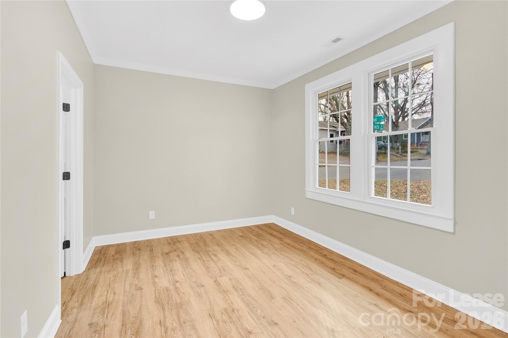 112 Dean Street - Photo 9