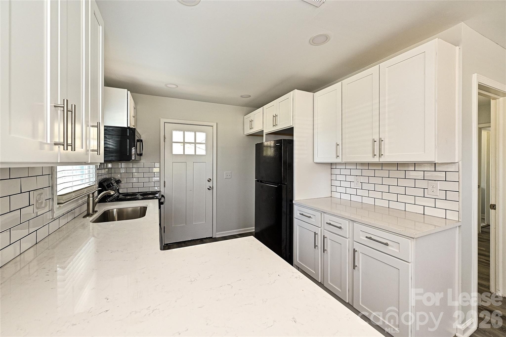 1935 Irma Street - Photo 5