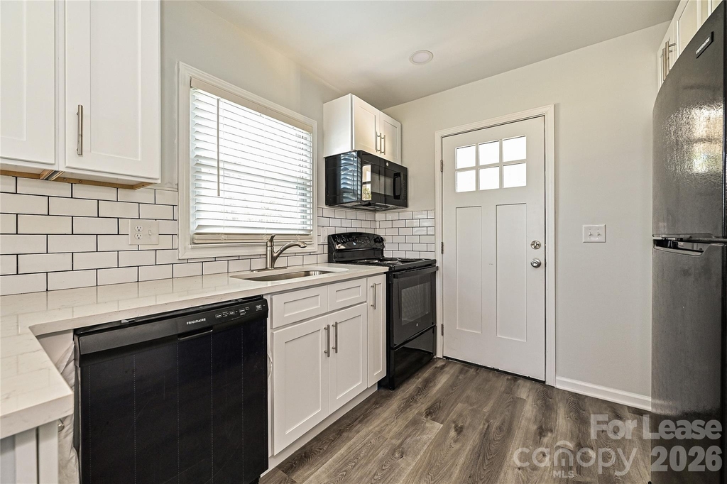 1935 Irma Street - Photo 7