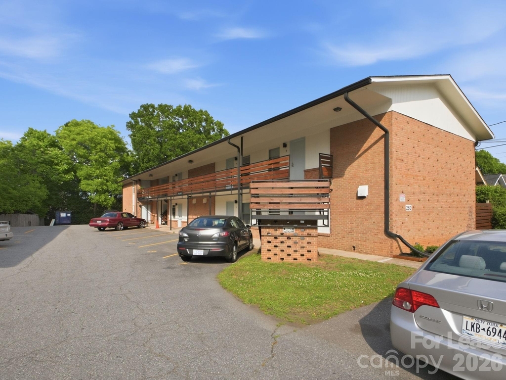 268 Ne Church Street N - Photo 9