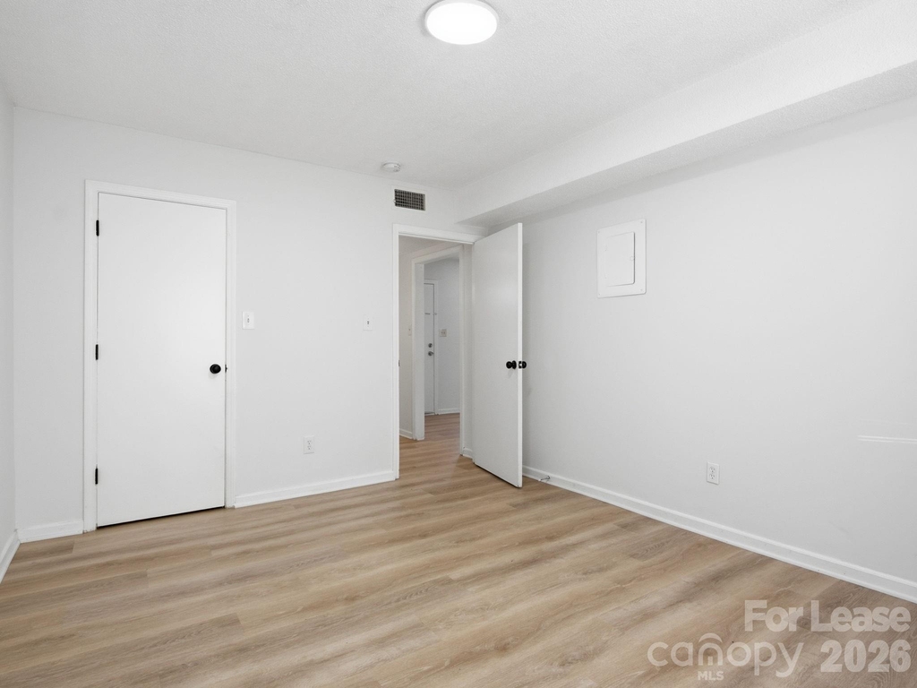 268 Ne Church Street N - Photo 10