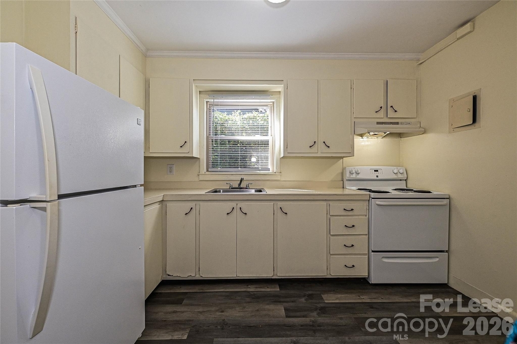 260 Ne Church Street N - Photo 7