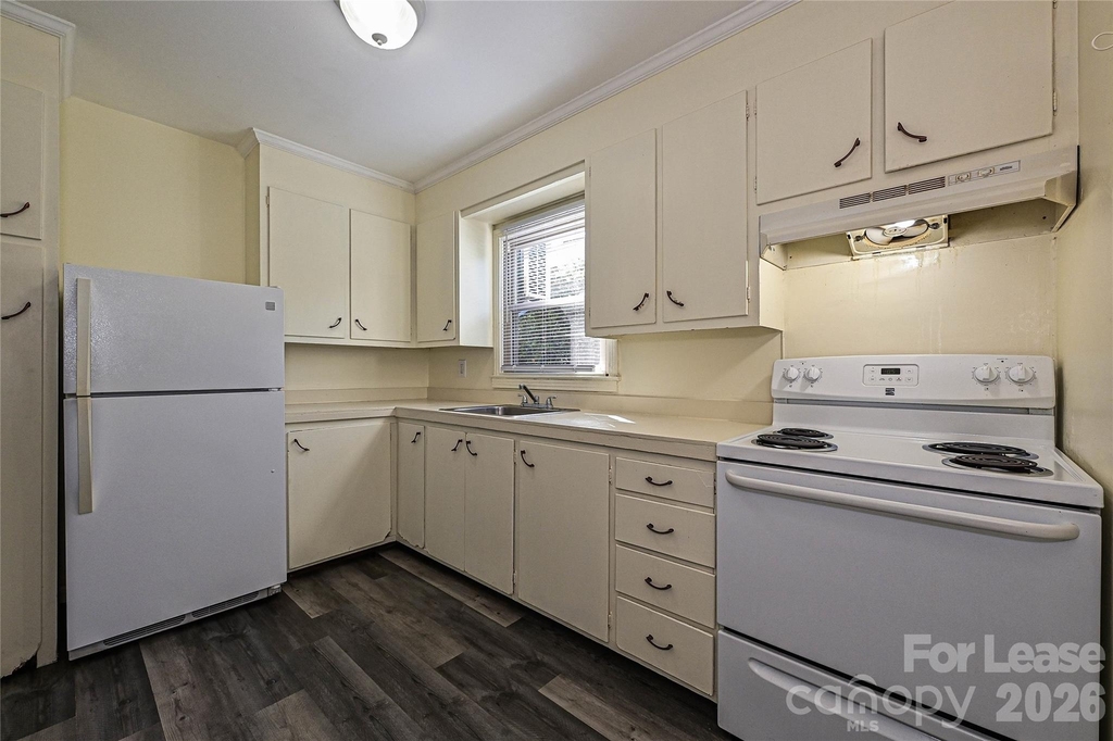 260 Ne Church Street N - Photo 8