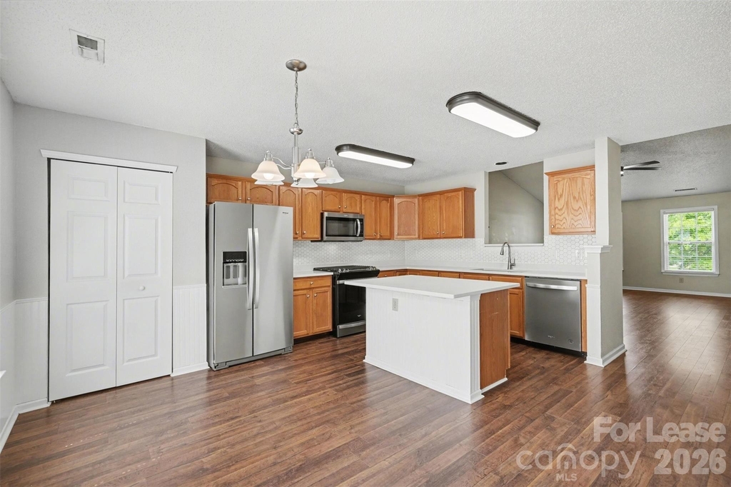836 Chastain Avenue - Photo 6