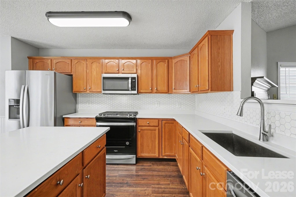 836 Chastain Avenue - Photo 9