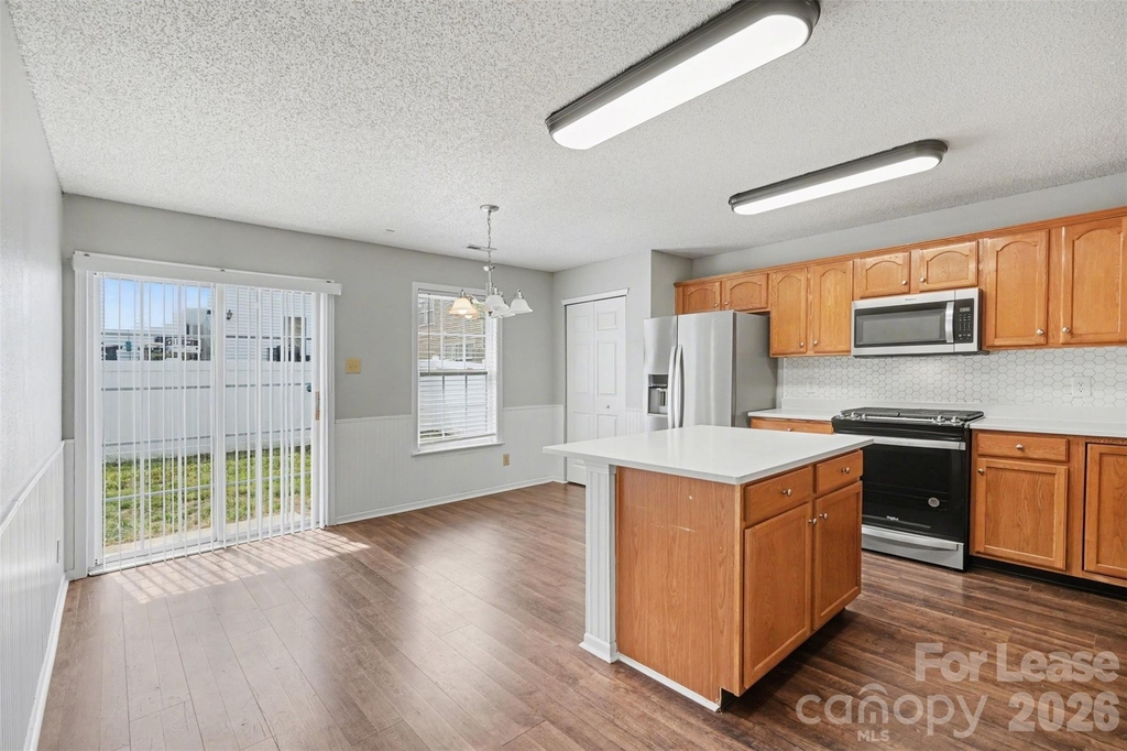 836 Chastain Avenue - Photo 15