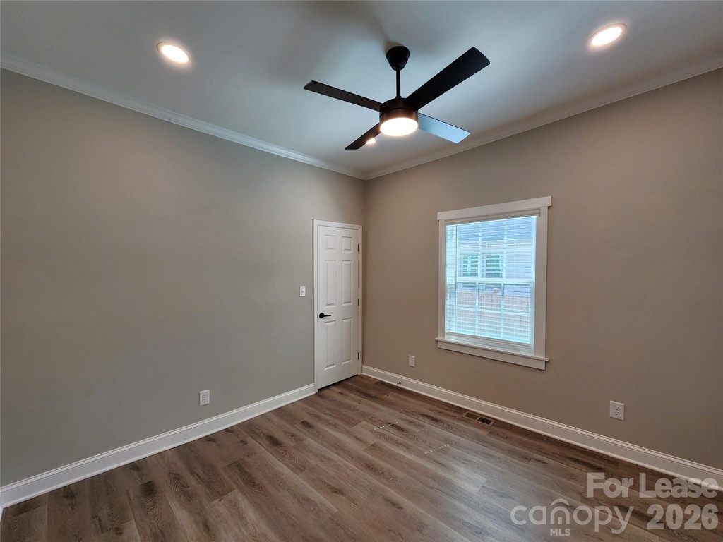 411 W 6th Avenue - Photo 12