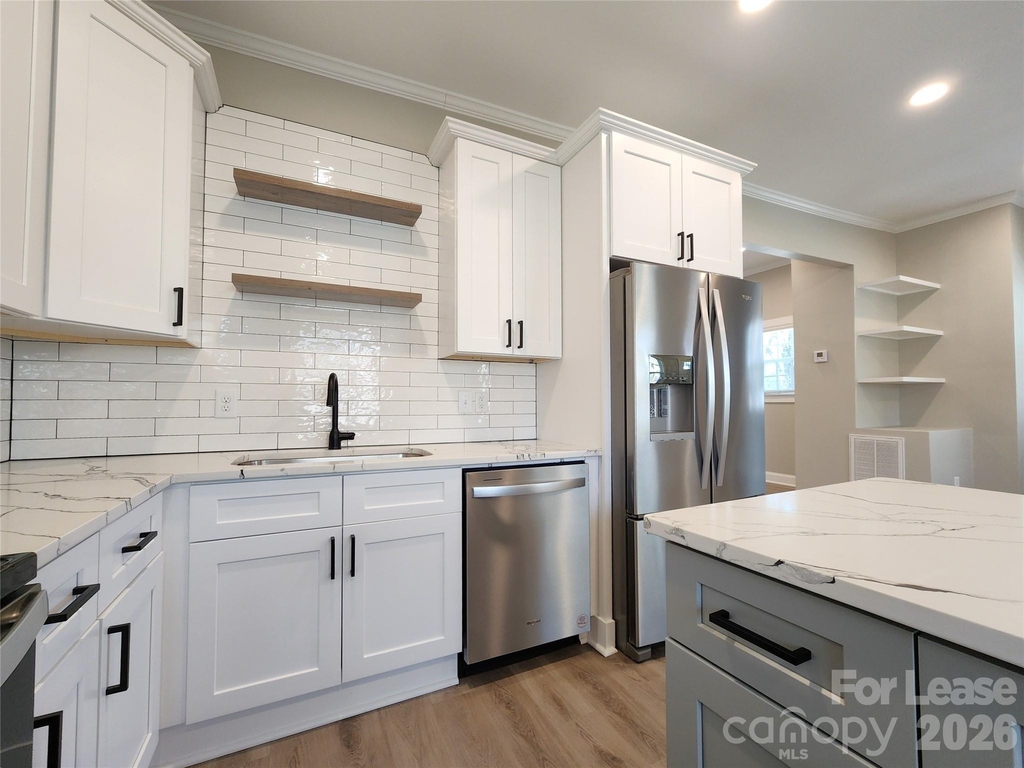 411 W 6th Avenue - Photo 6