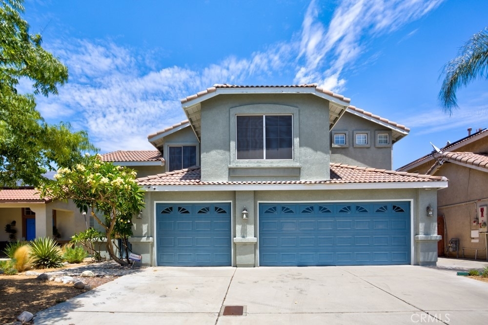 14794 Goldenrain - Photo 1