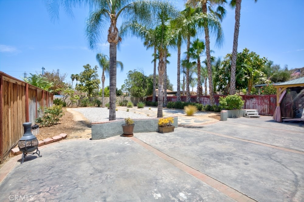 14794 Goldenrain - Photo 47