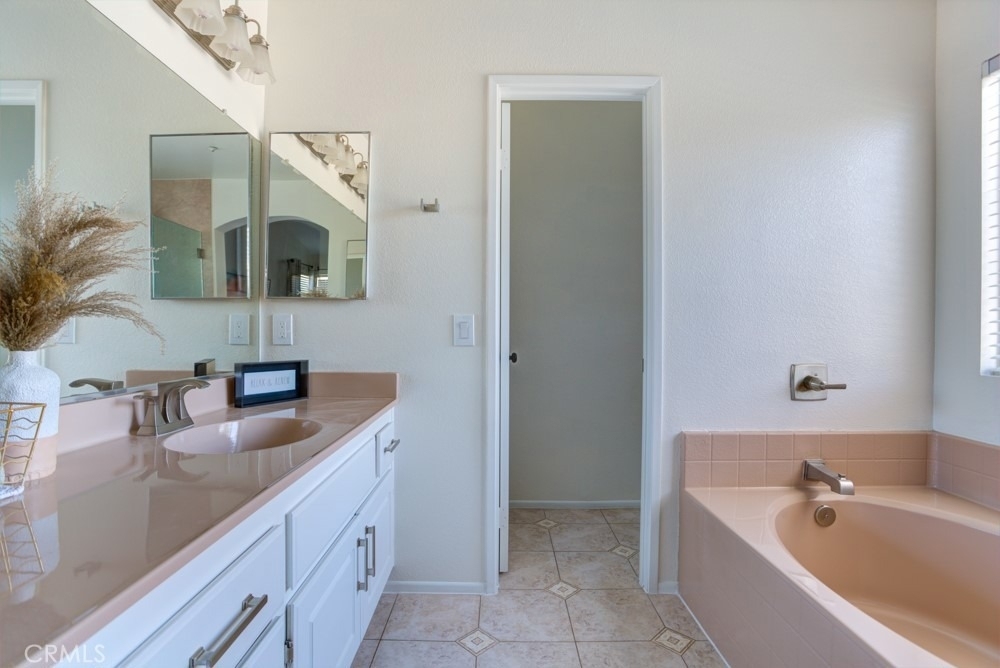 14794 Goldenrain - Photo 23
