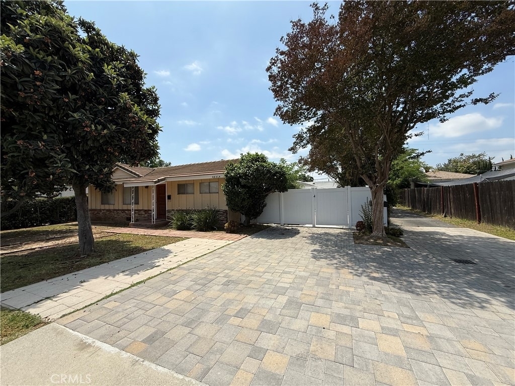 4831 Fiesta Ave - Photo 1