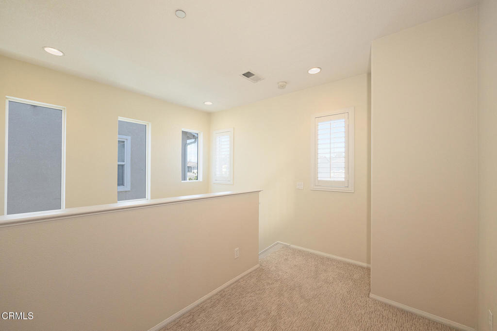 326 Lakeview Court - Photo 16