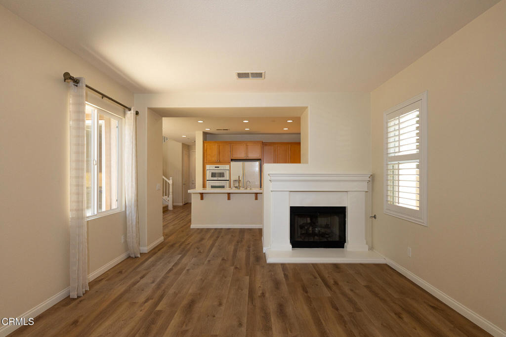 326 Lakeview Court - Photo 4