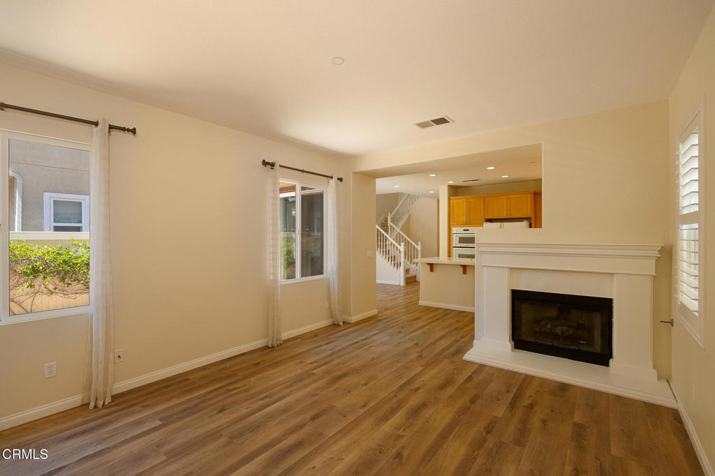 326 Lakeview Court - Photo 13