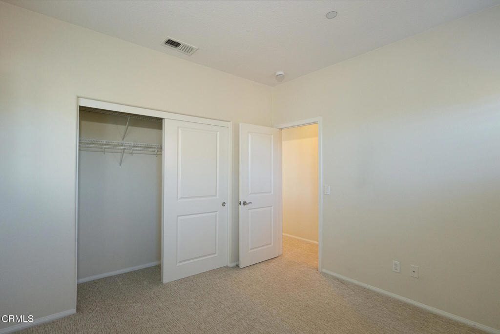 326 Lakeview Court - Photo 21