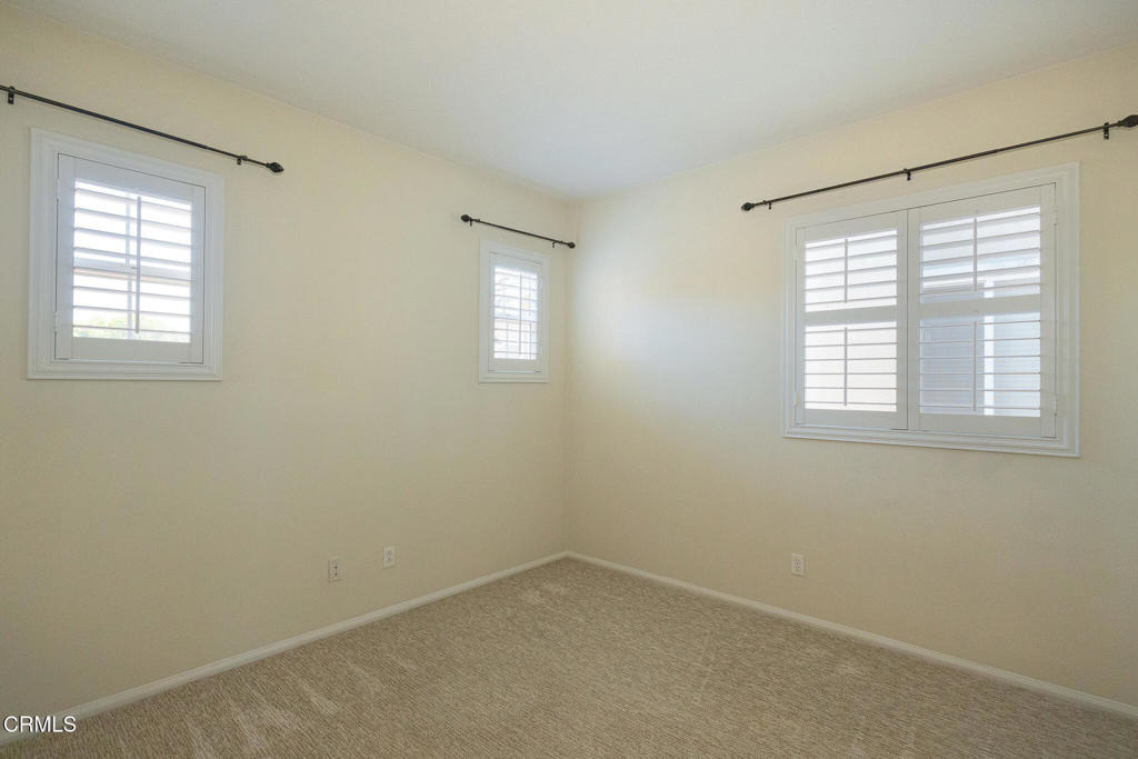 326 Lakeview Court - Photo 20