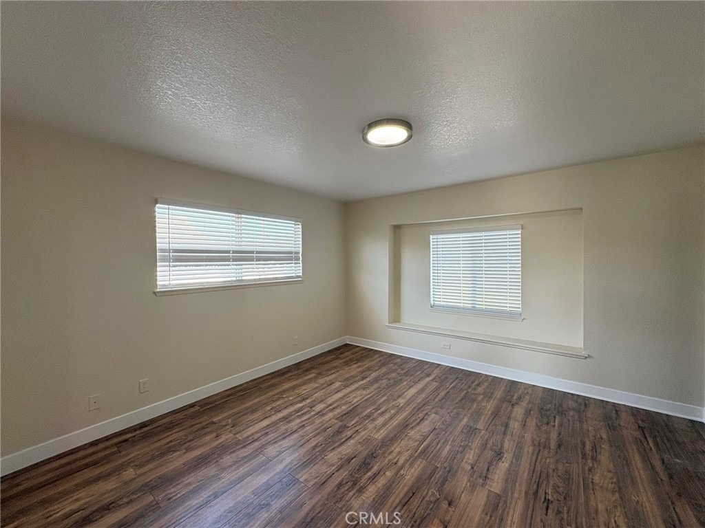 13233 East End Ave - Photo 10