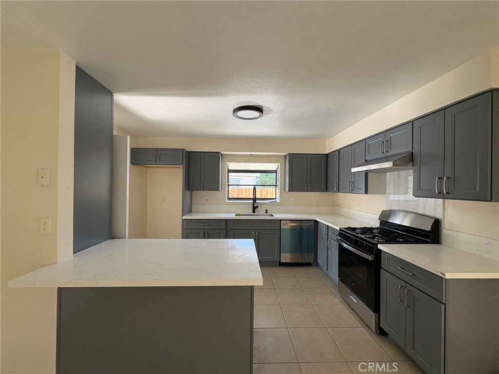 13233 East End Ave - Photo 16