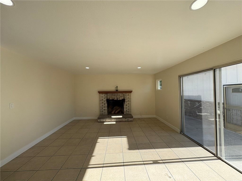 13233 East End Ave - Photo 4
