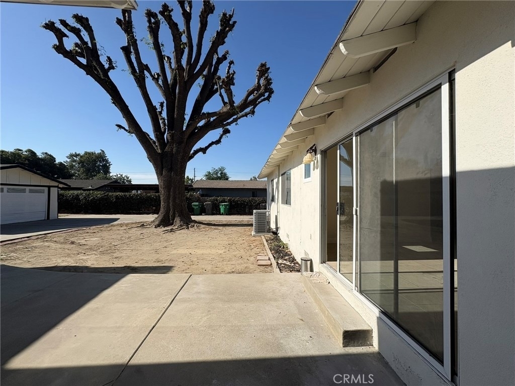 13233 East End Ave - Photo 15