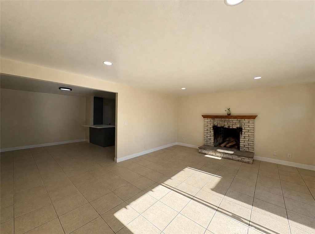 13233 East End Ave - Photo 2
