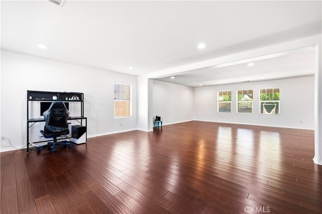 43023 Artesia Court - Photo 9