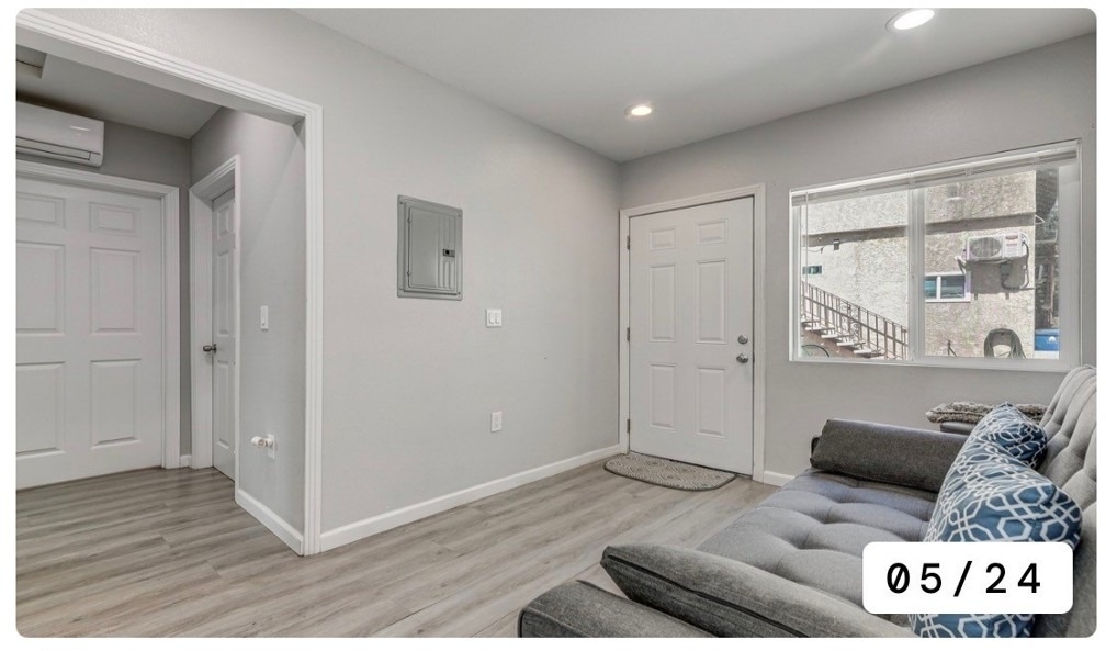 1816 W 22nd - Photo 2