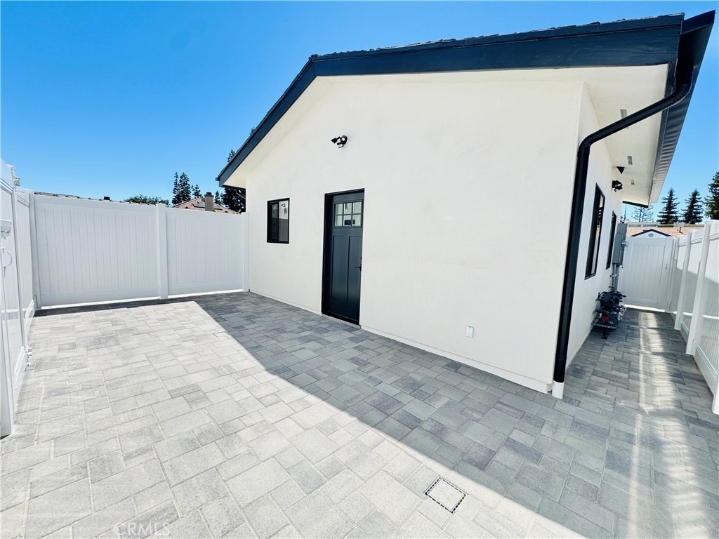 7742 Vassar Avenue - Photo 12