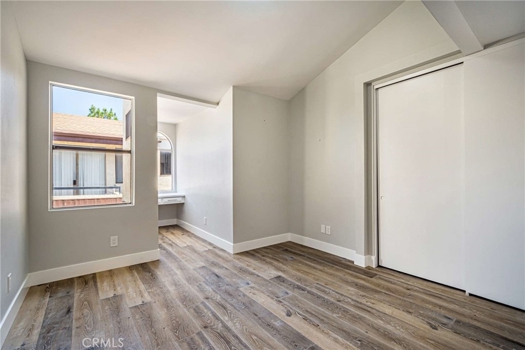 6323 Reseda Boulevard - Photo 8