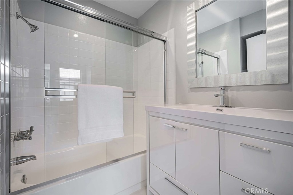 6323 Reseda Boulevard - Photo 10