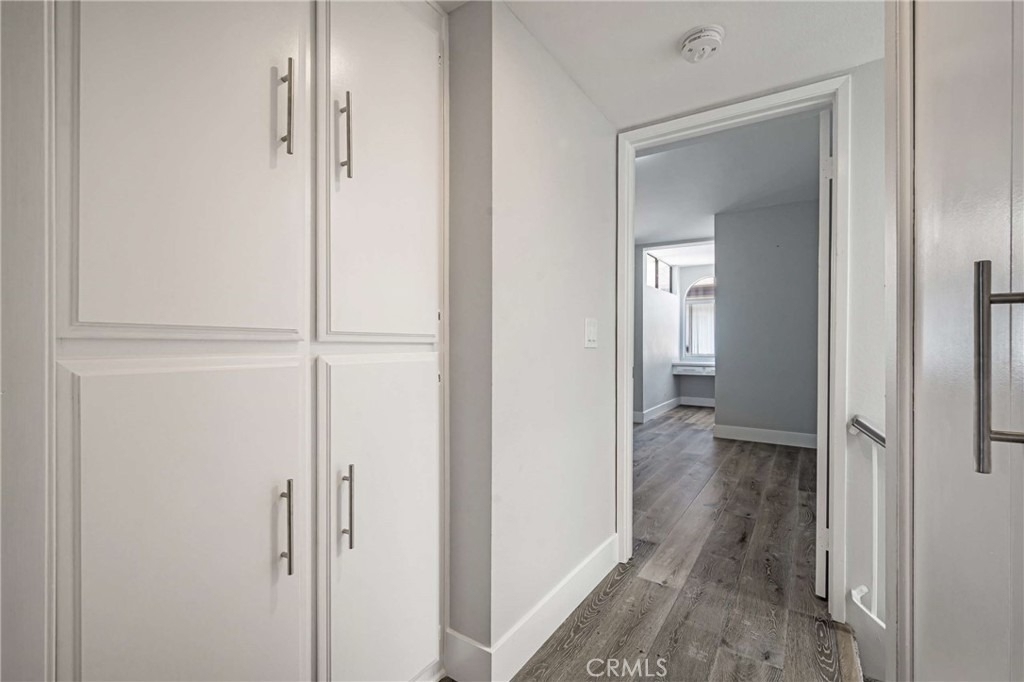 6323 Reseda Boulevard - Photo 11