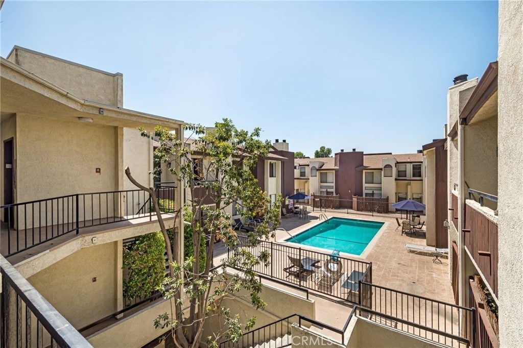 6323 Reseda Boulevard - Photo 18