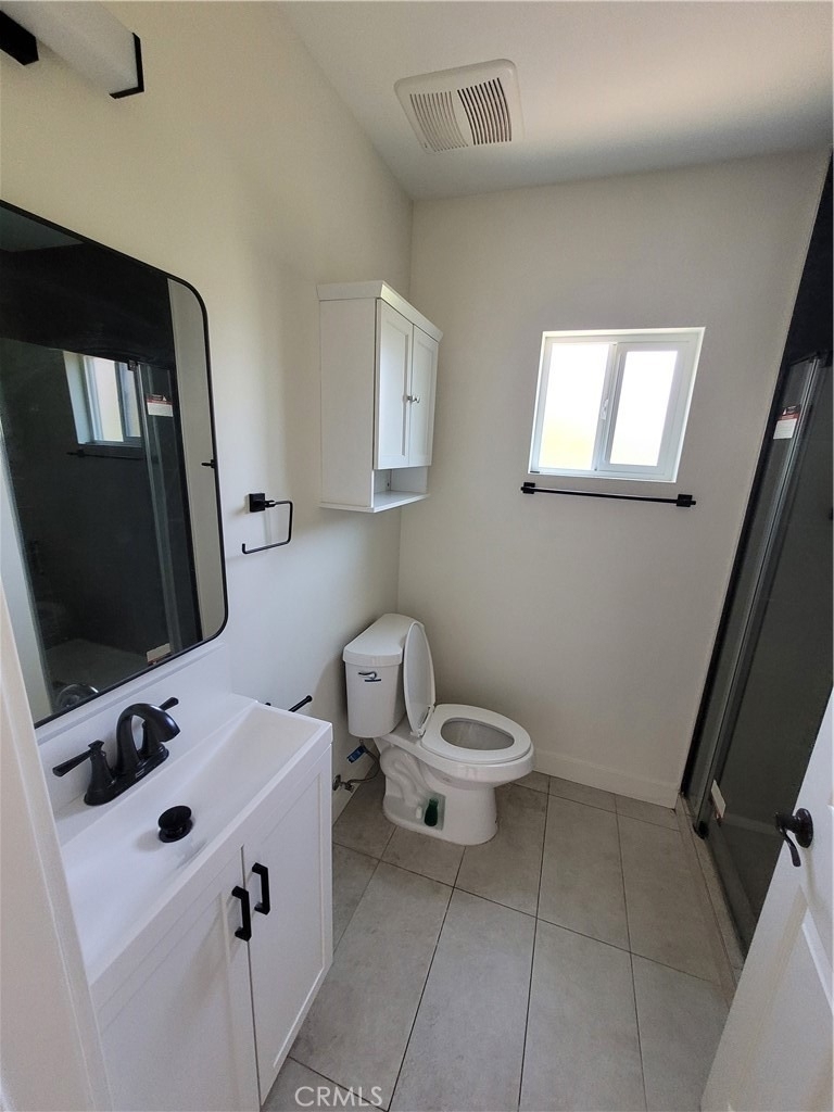 11864 Borden Avenue - Photo 8