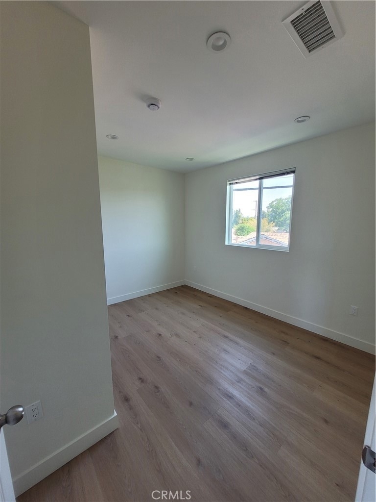 11864 Borden Avenue - Photo 13