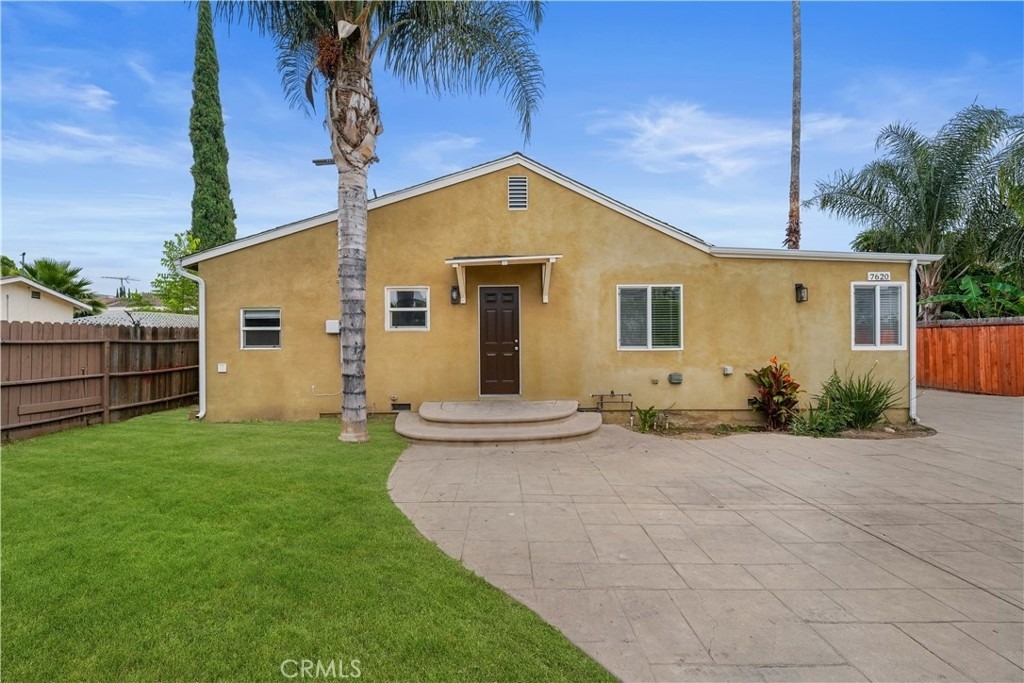7620 Variel Avenue - Photo 5